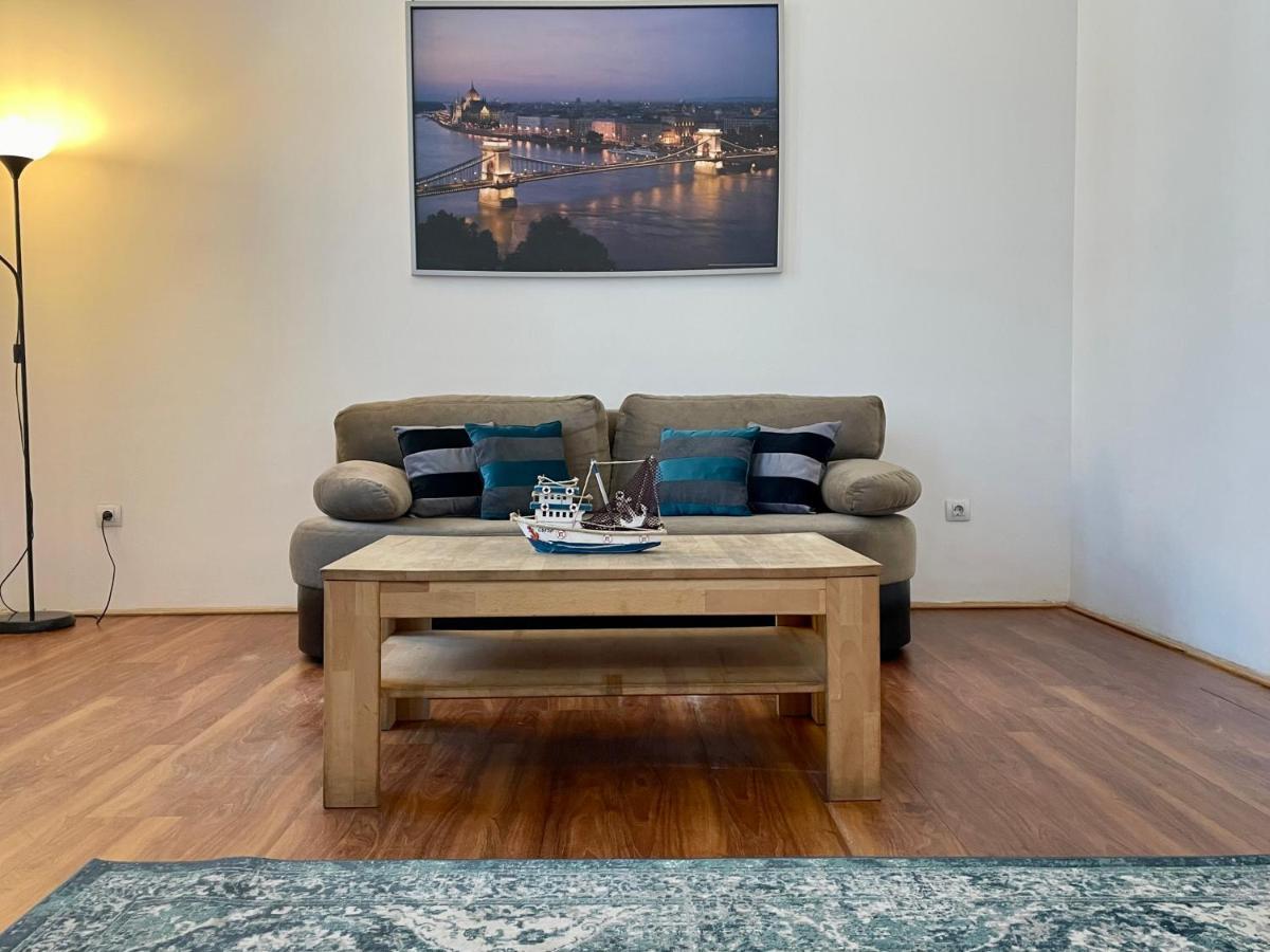 Novo Central Apartments Budapest Luaran gambar